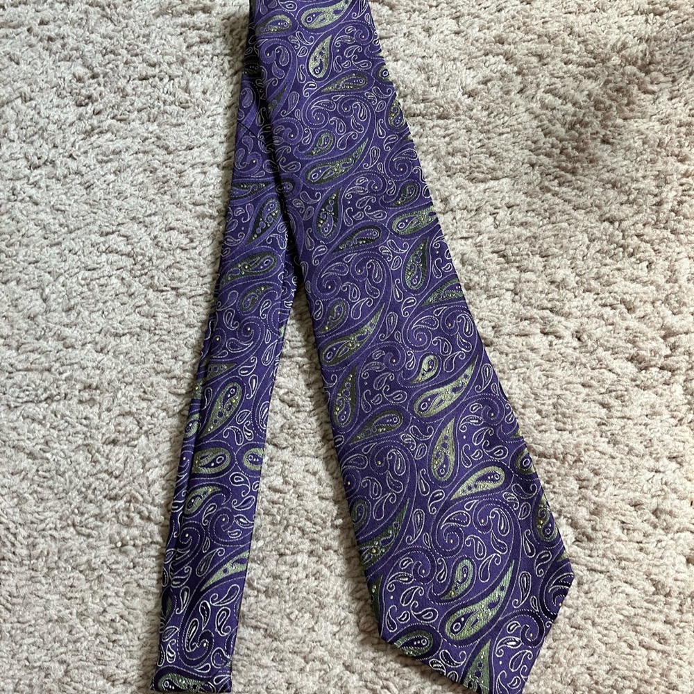 Purple Paisley Men's Tie